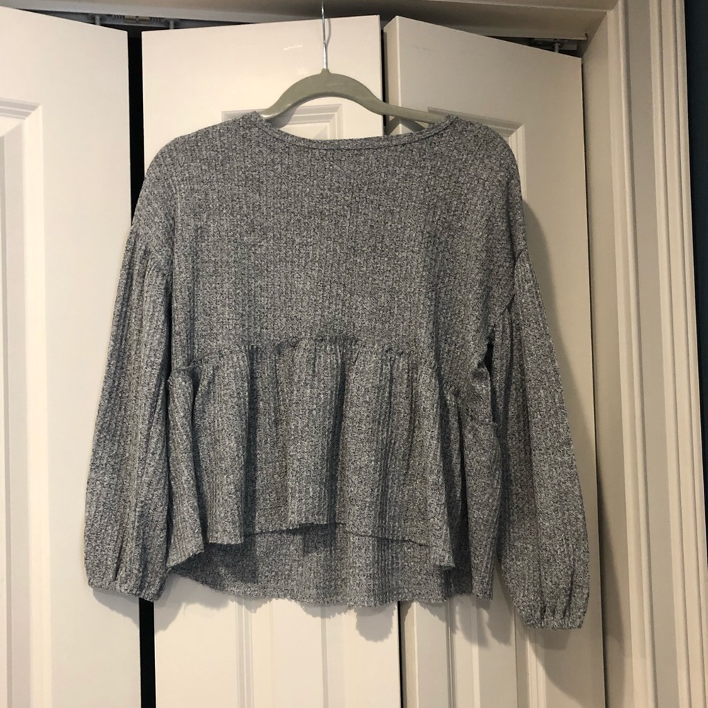 gray top